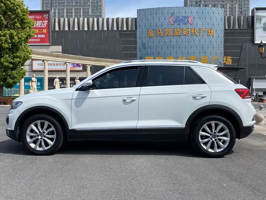 Volkswagen T-Roc 2022 — фото 10