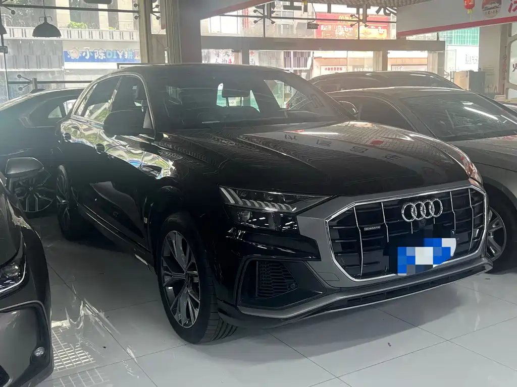 Audi Q8 2021