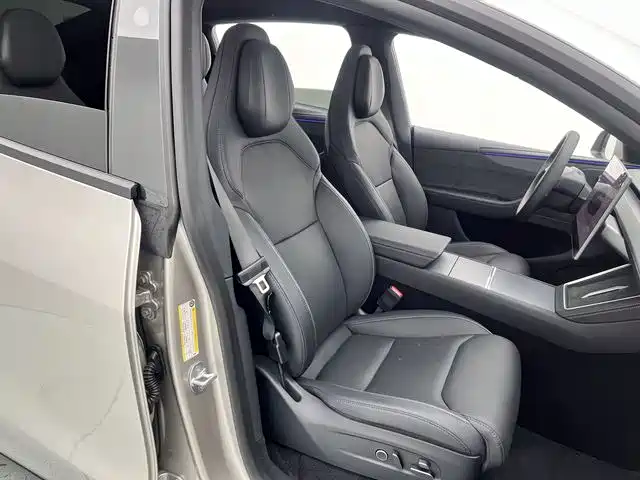 Tesla Model Y L 2025 — фото 14