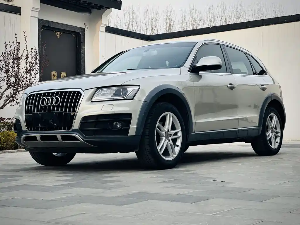 Audi Q5 2018 — фото 1