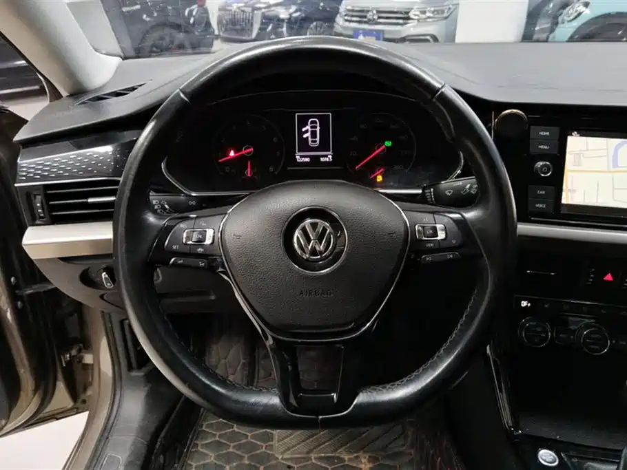 Volkswagen Passat 2020 — фото 15