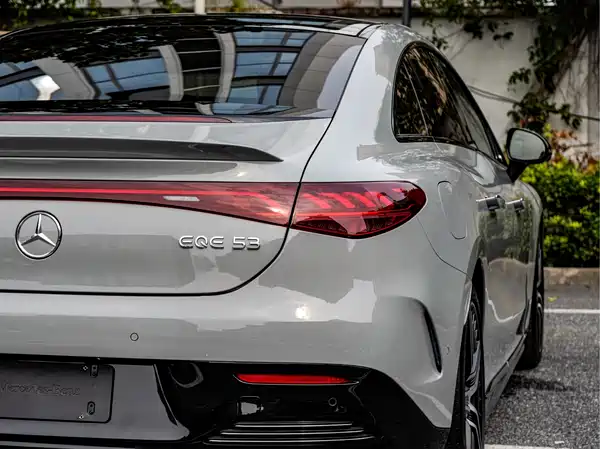 Mercedes-Benz EQE AMG 2024