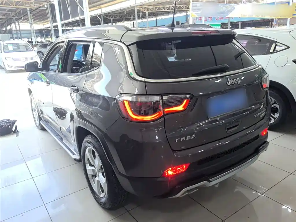Jeep Compass 2019 — фото 5