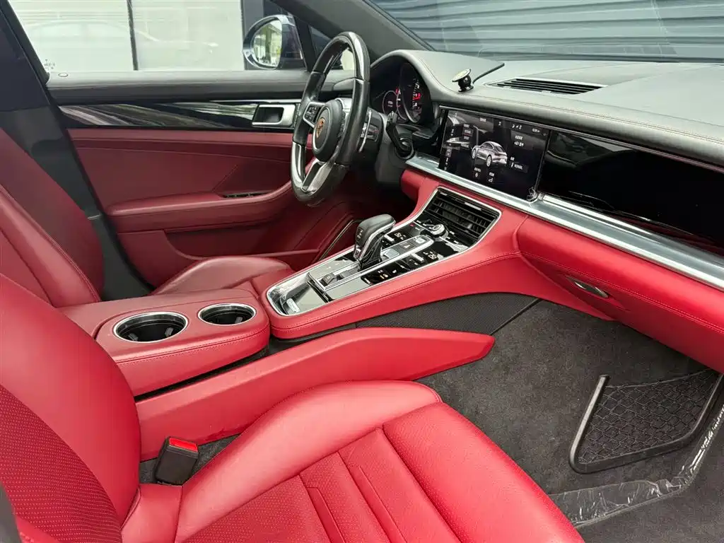 Porsche Panamera 2019 — фото 14