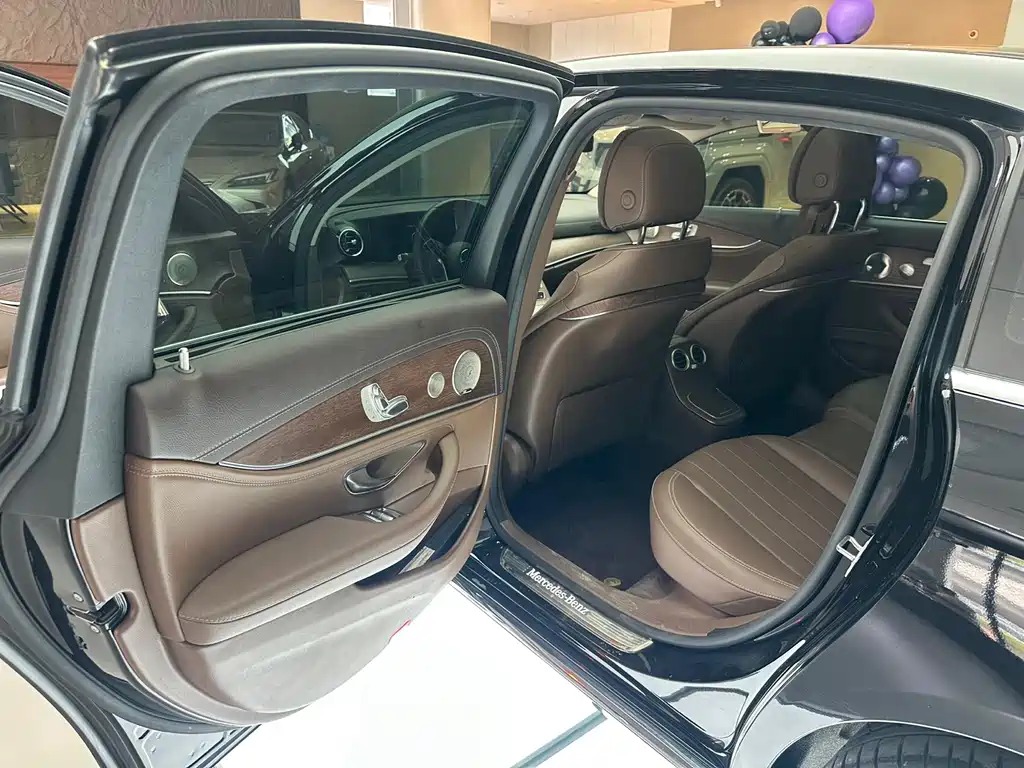 Mercedes-Benz E-Class 2022