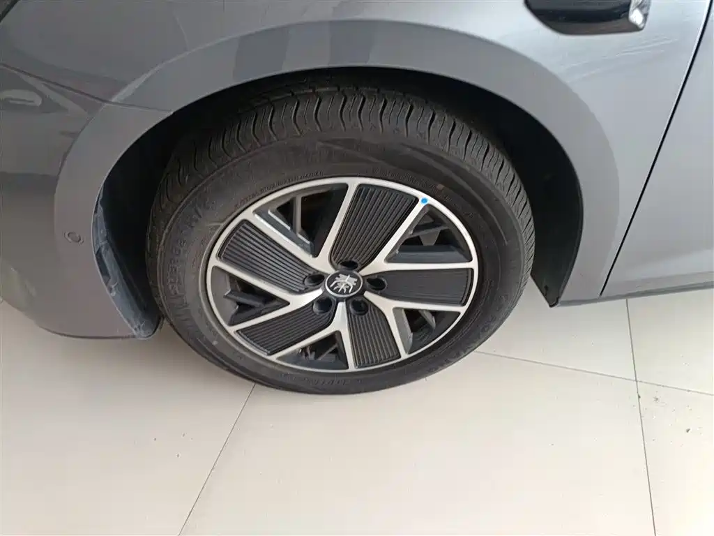 BYD Qin L 2025 — фото 23