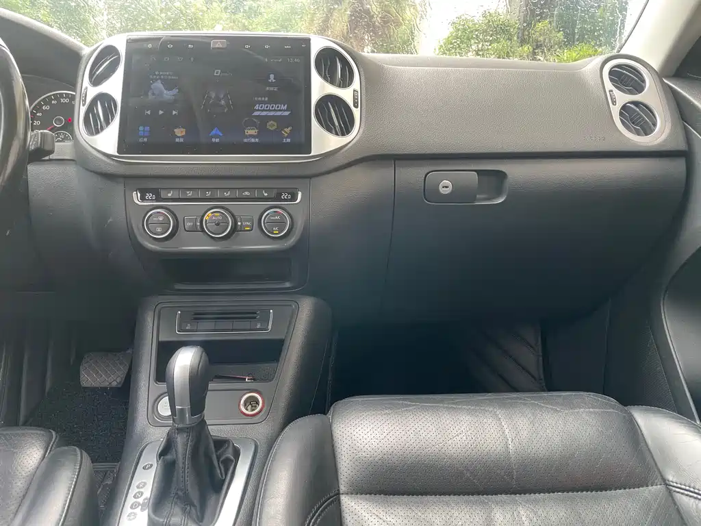 Volkswagen Tiguan 2015 — фото 13