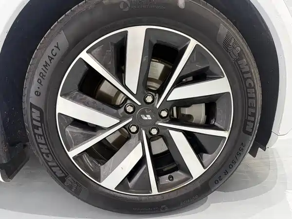 Li Auto L7 2023