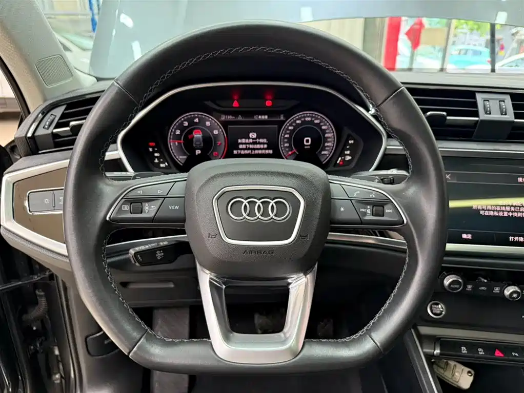 Audi Q3 2023 — фото 11