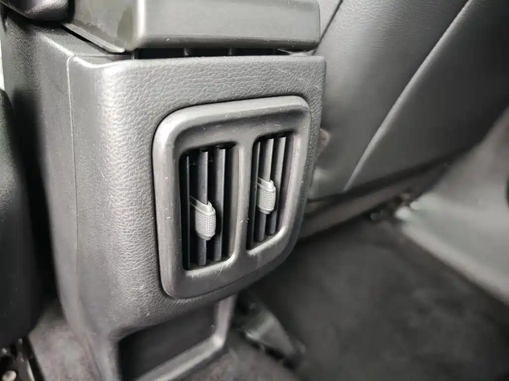 Jeep Compass 2017 — фото 13