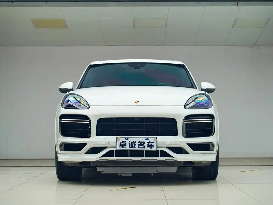 Porsche Cayenne 2019 — фото 2