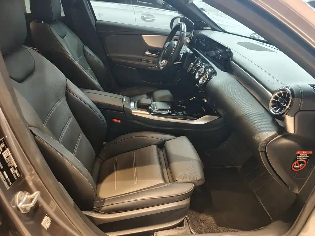 Mercedes-Benz A-Class AMG 2023 — фото 9
