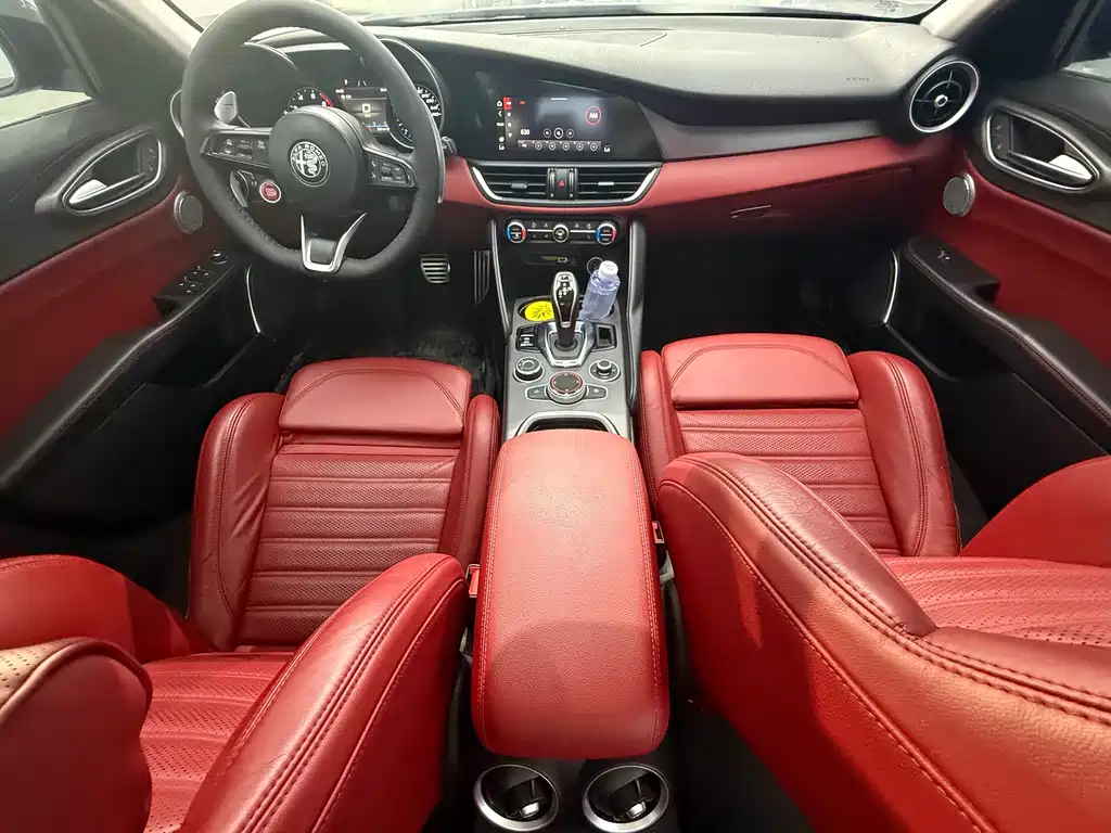 Alfa Romeo Giulia Juliet 2020 — фото 10