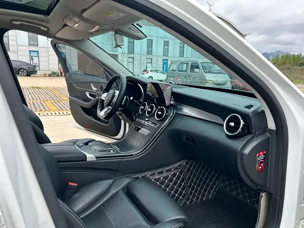 Mercedes-Benz C-Class 2020