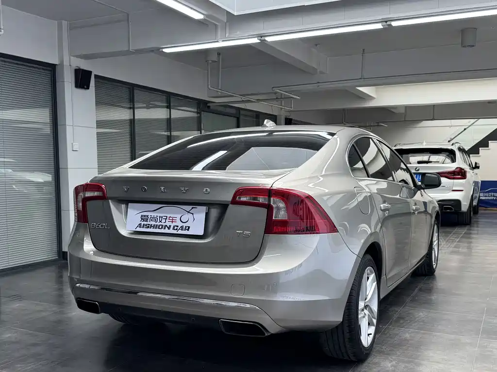 Volvo S60 2016 — фото 7