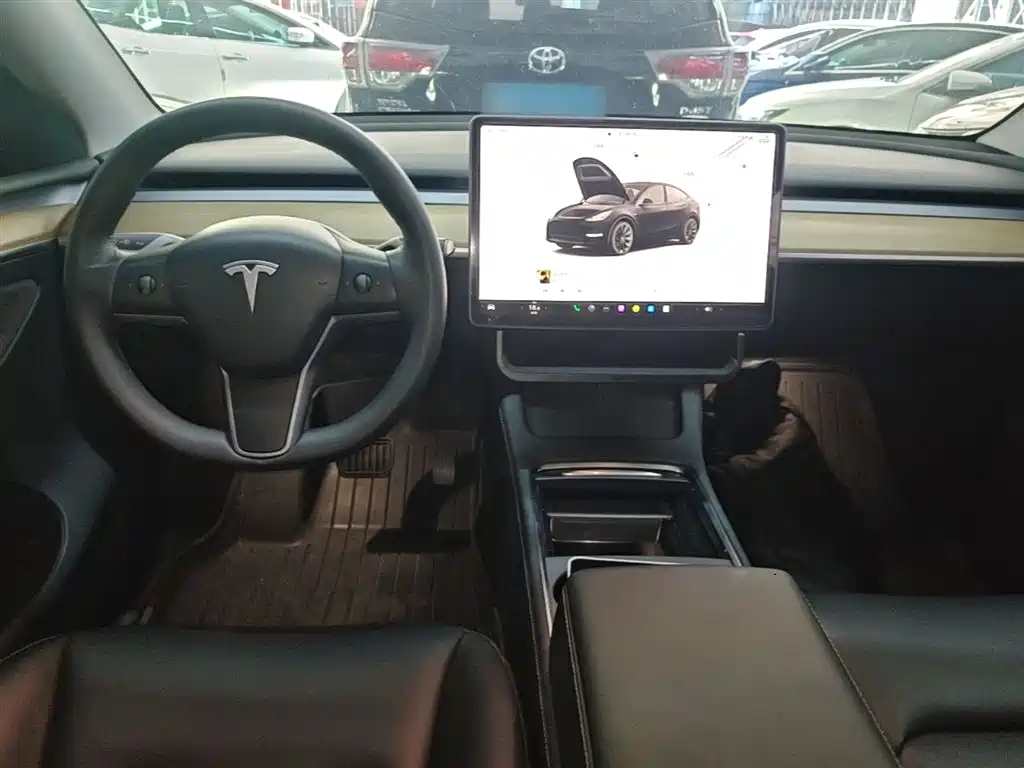 Tesla Model Y 2022 — фото 10