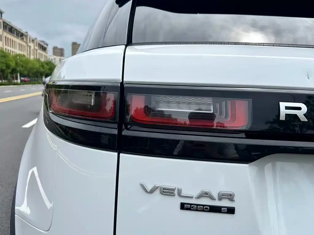 Land Rover Velar 2018 — фото 18