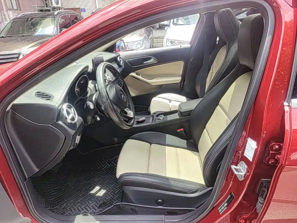 Mercedes-Benz GLA 2018 — фото 15
