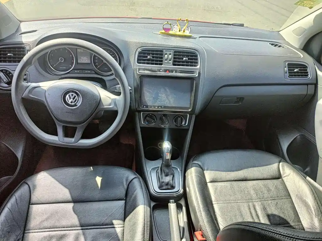 Volkswagen Polo 2015 — фото 15