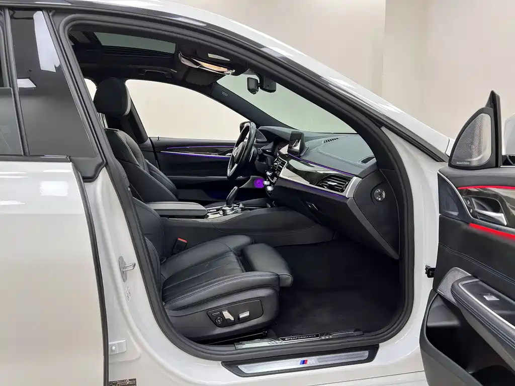 BMW 6 Series GT 2019 — фото 24