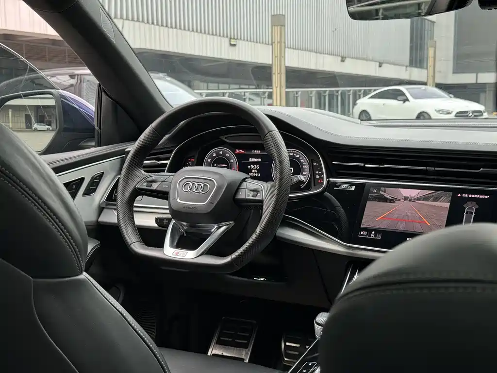 Audi Q8 2019 — фото 13