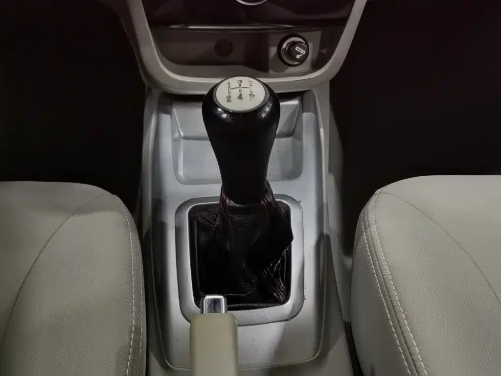 Changan Yuexiang V3 2017 — фото 13
