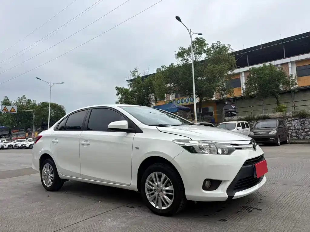 Toyota Vios 2016 — фото 1