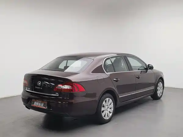 Skoda Superb 2012