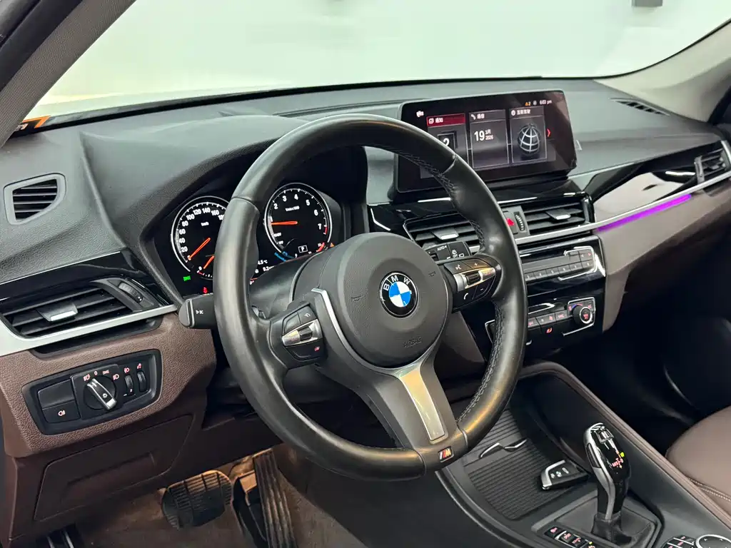 BMW X1 2022 — фото 5