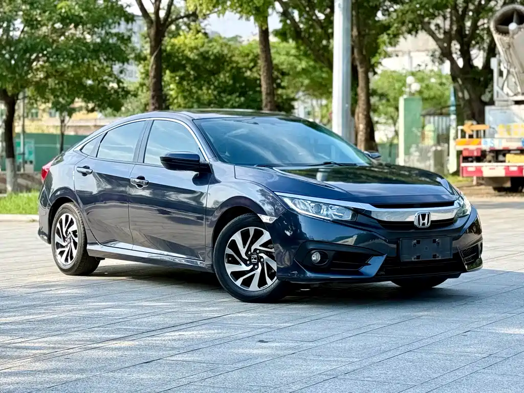 Honda Civic 2018 — фото 3