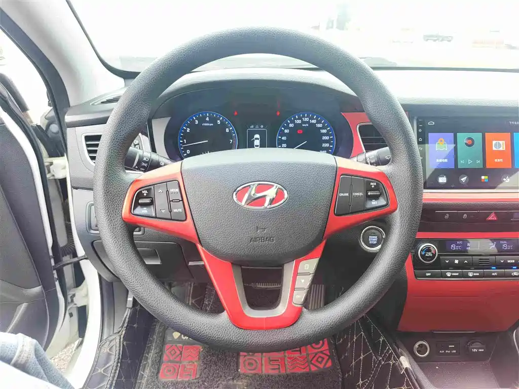 Hyundai Mistra 2015 — фото 15
