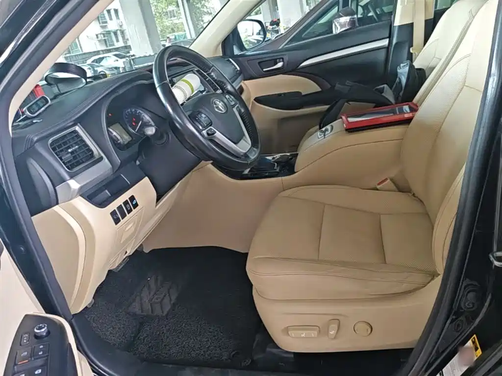 Toyota Highlander 2015 — фото 15