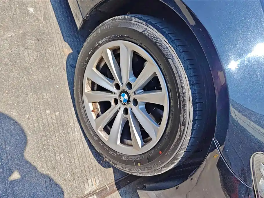 BMW 5 Series 2015 — фото 6