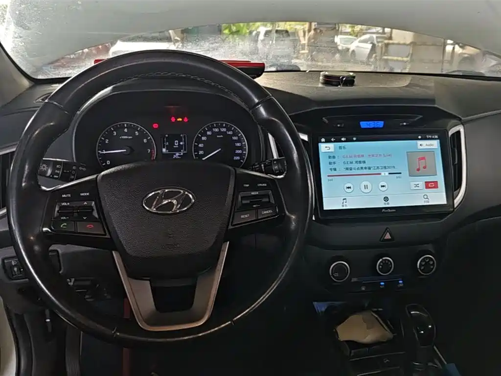 Hyundai ix25 2015 — фото 10