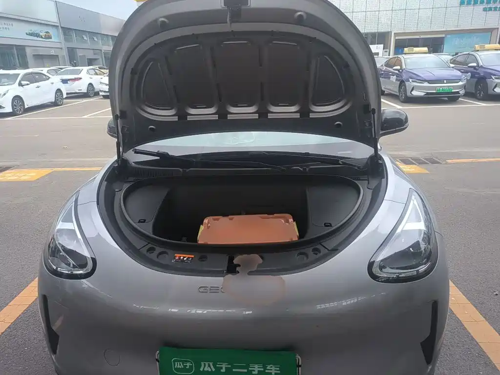 Geely Galaxy Starwish 2025 — фото 16