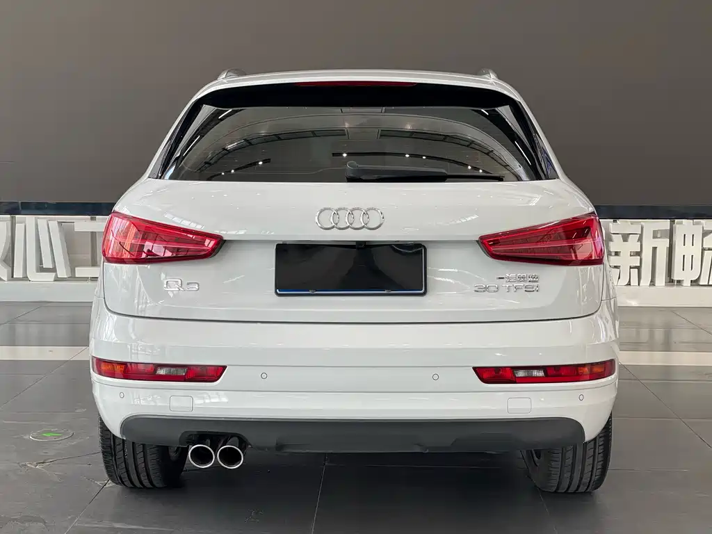 Audi Q3 2019 — фото 6