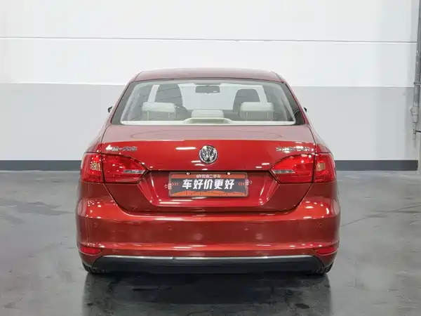 Volkswagen Sagitar 2013