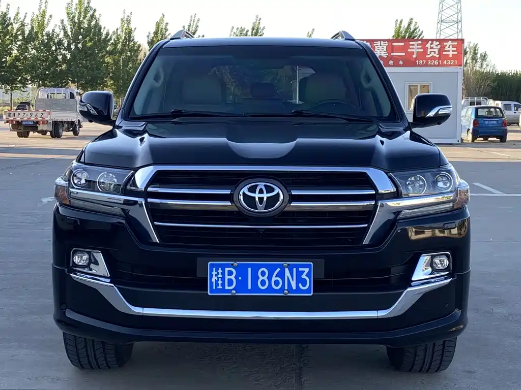 Toyota Land Cruiser 2020 — фото 2