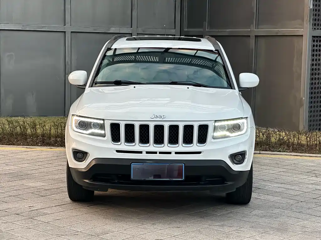 Jeep Compass 2015 — фото 2