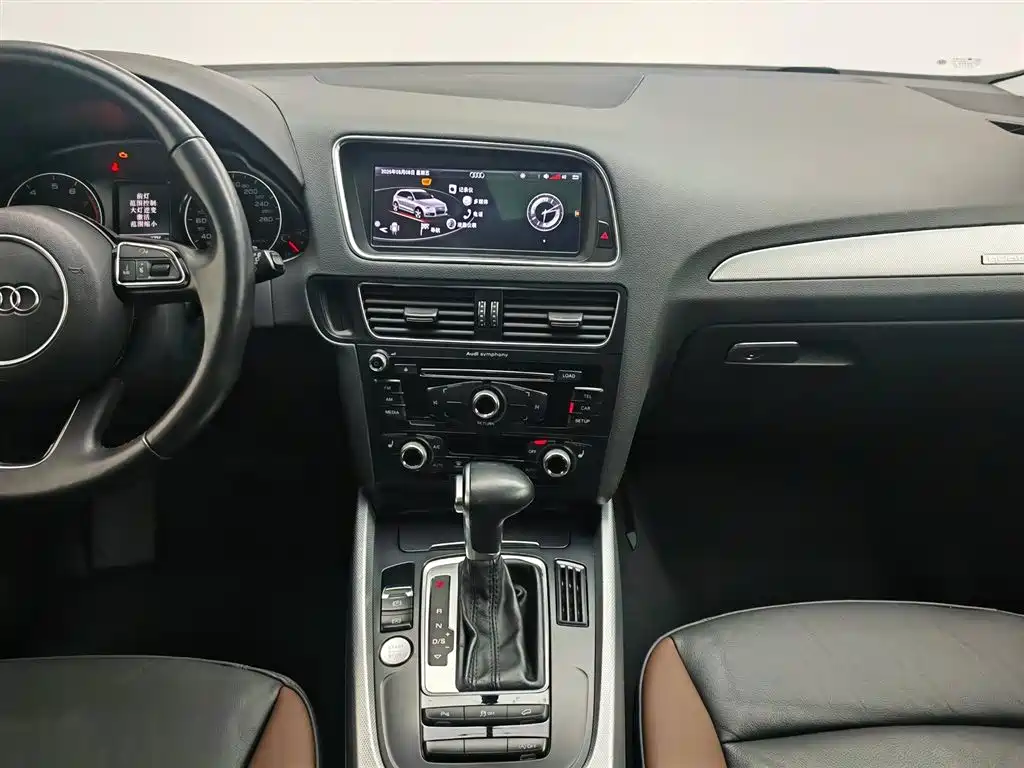 Audi Q5 2018 — фото 12
