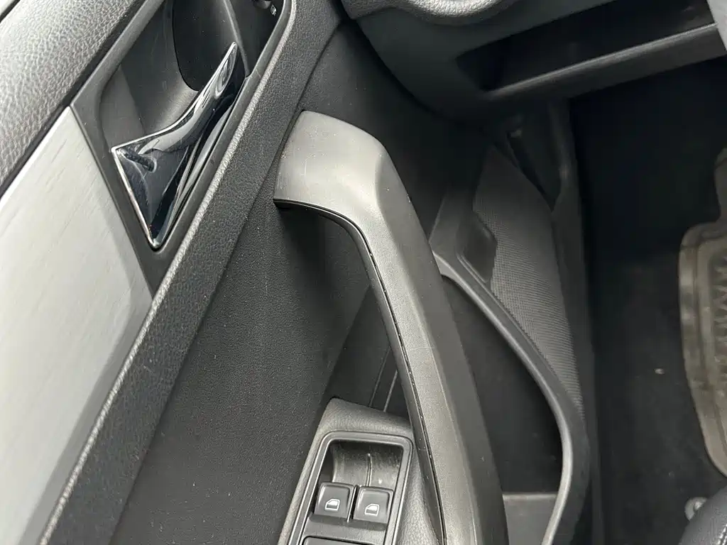 Skoda Rapid Spaceback 2015 — фото 23