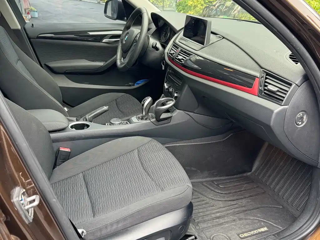 BMW X1 2015 — фото 10