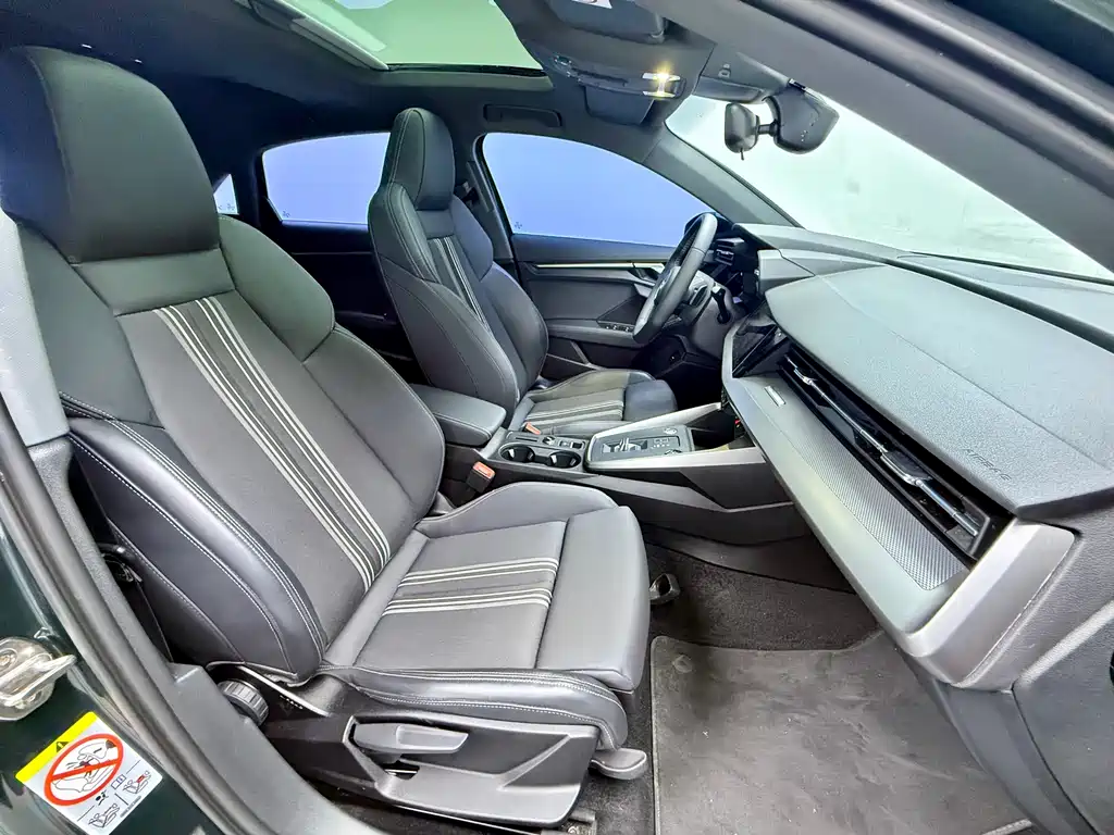 Audi A3 2023 — фото 13