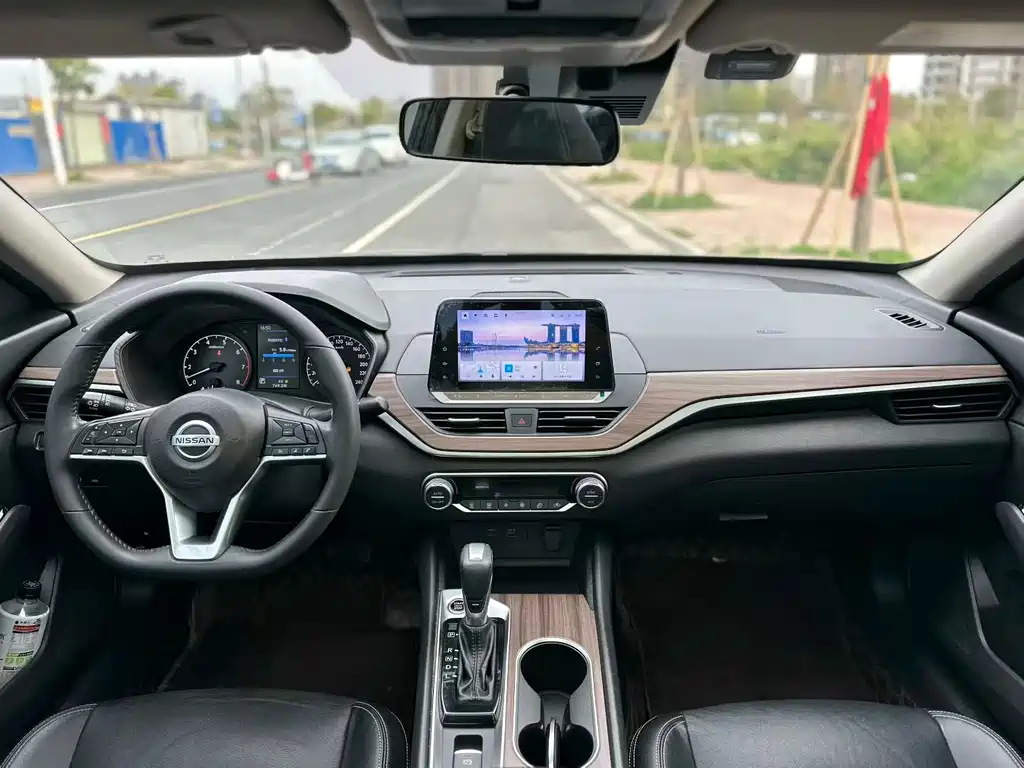 Nissan Teana 2022