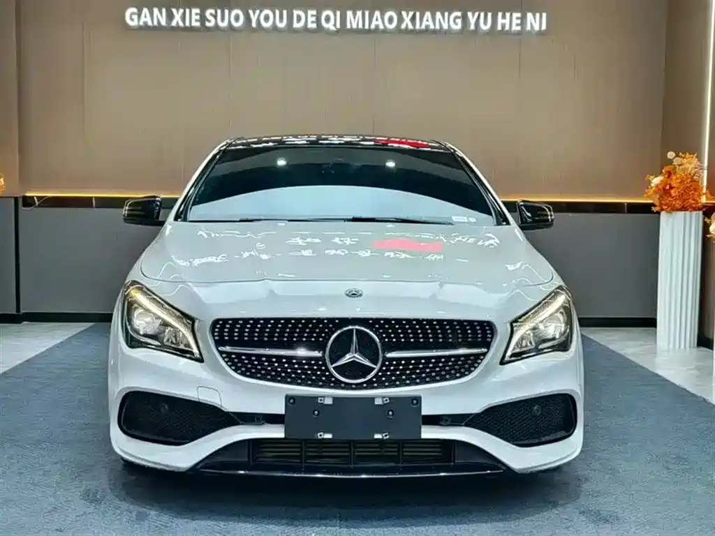 Mercedes-Benz CLA 2015