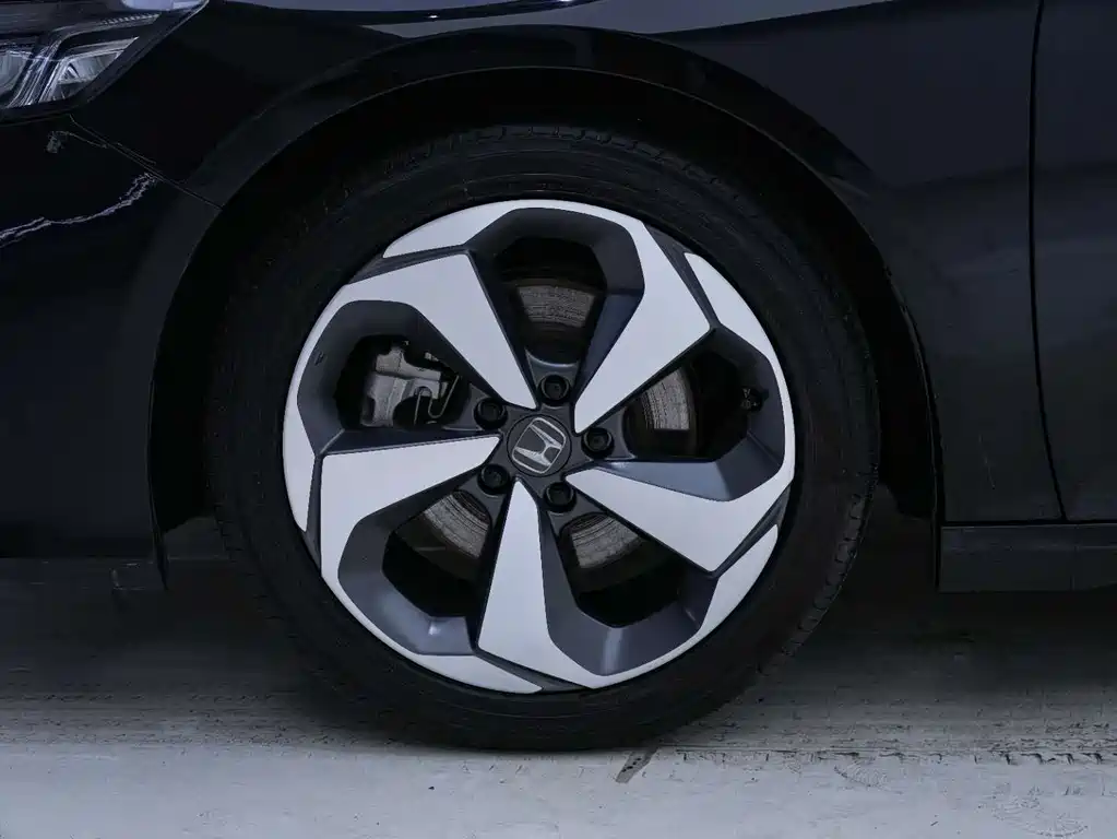 Honda Inspire 2021 — фото 11