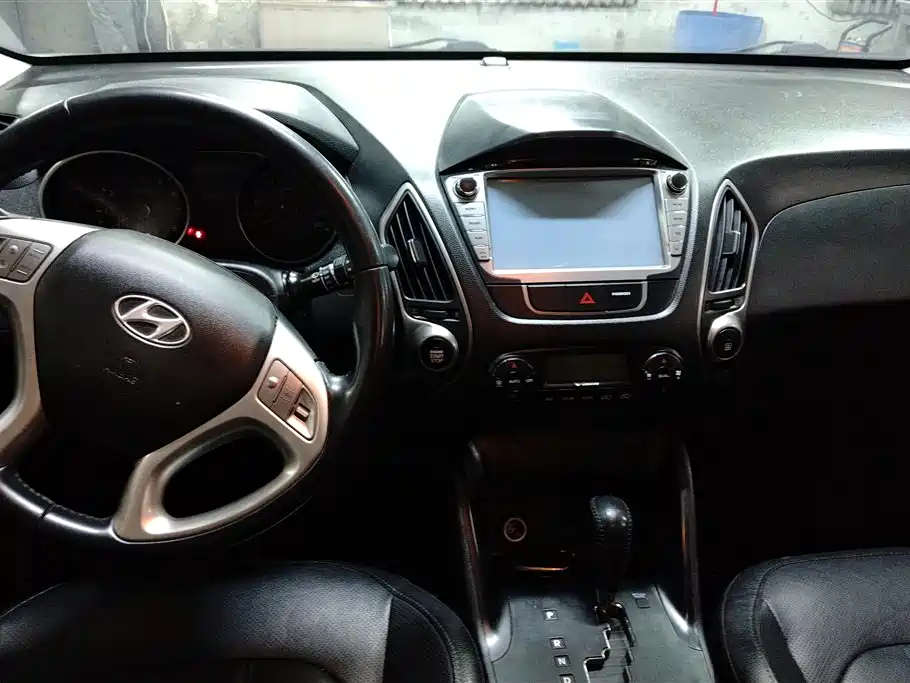 Hyundai ix35 2015 — фото 12