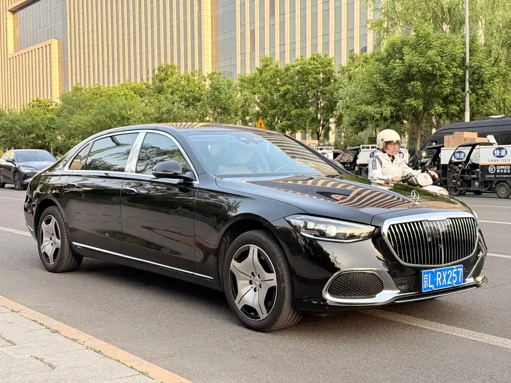 Mercedes-Benz S-Class 2025 — фото 3