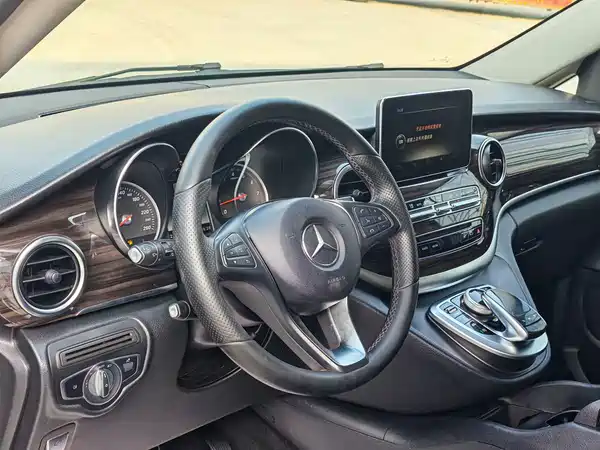 Mercedes-Benz V-Class 2020