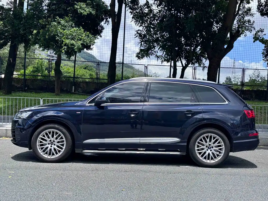 Audi Q7 2016